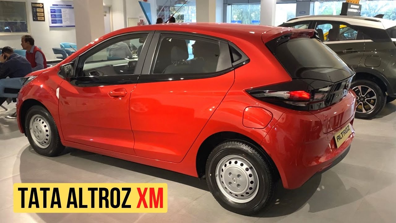 Tata Altroz XM Variant Features Explained In Quick Walkaround