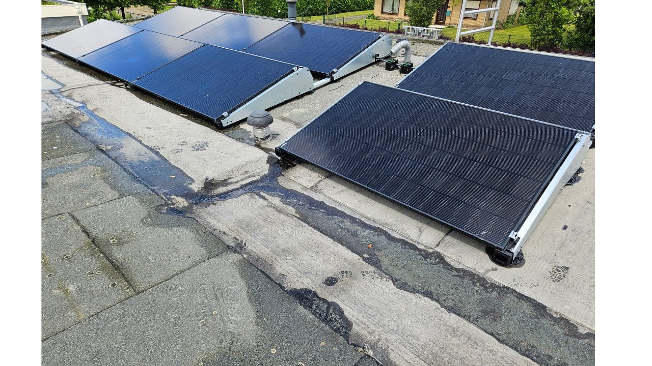 12 Zonnepanelen Jinko 435wp monteren met flatfix fusion APsystems DS3 licht hellend plat