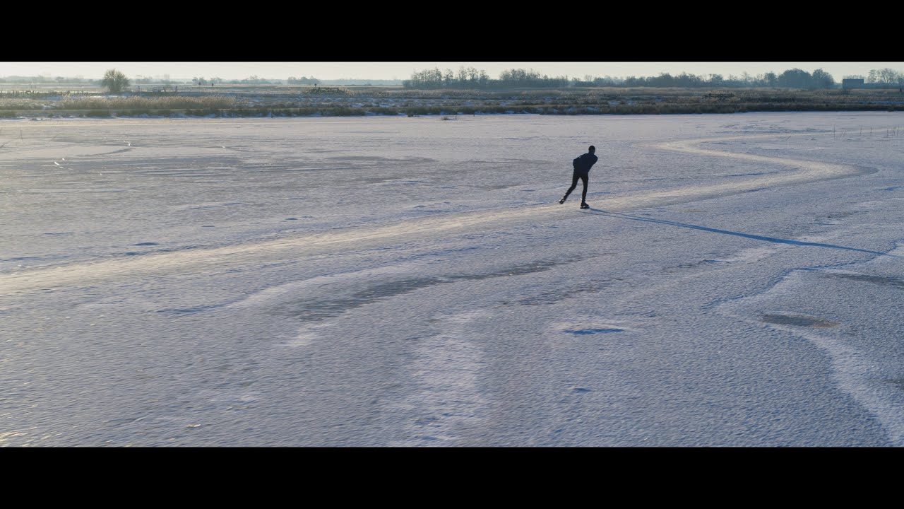 De Alde Feanen - Natural ice skating (The Netherlands)