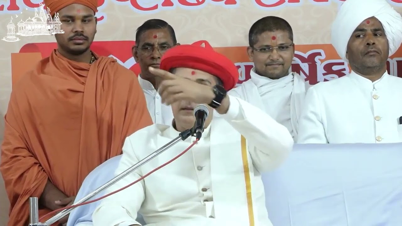 Kankariya Mandir Acharya Maharajshree Koshalendraprasadji Maharaj Ashirvachan during 44th Patotsav