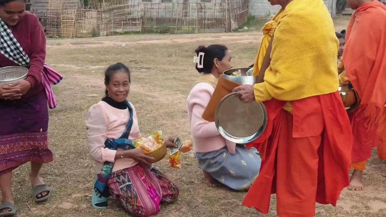 พระสงฆ์ออกรับบินฑะบาด #ธรรมะสอนใจ #พระพุทธเจ้า 