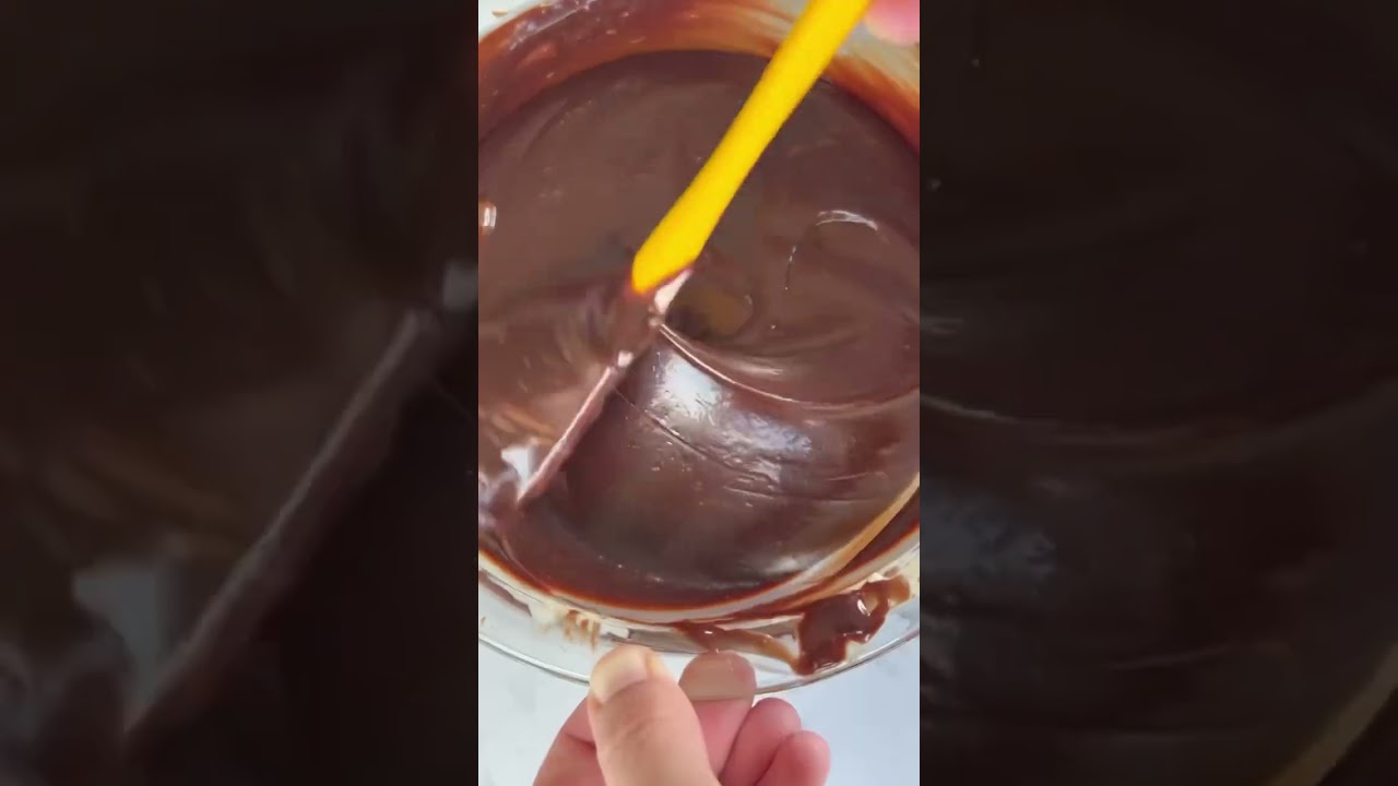 How to make chocolate ganache! Recipe link in comments! #recipe #baking #foodblogger #howto