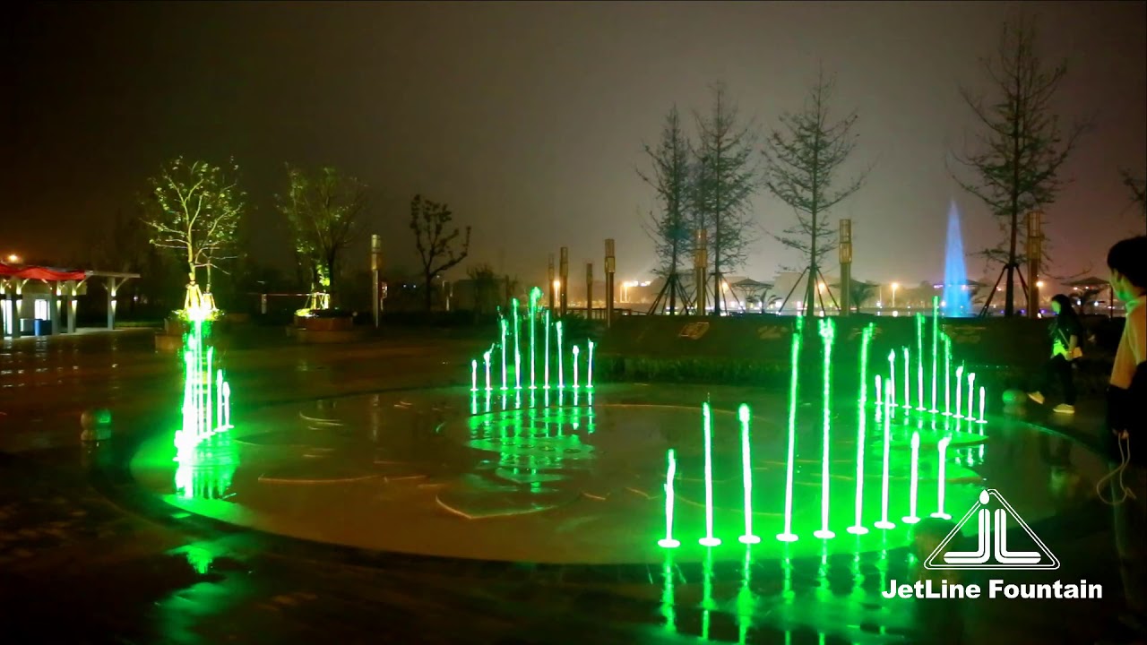 Interactive dry fountain
