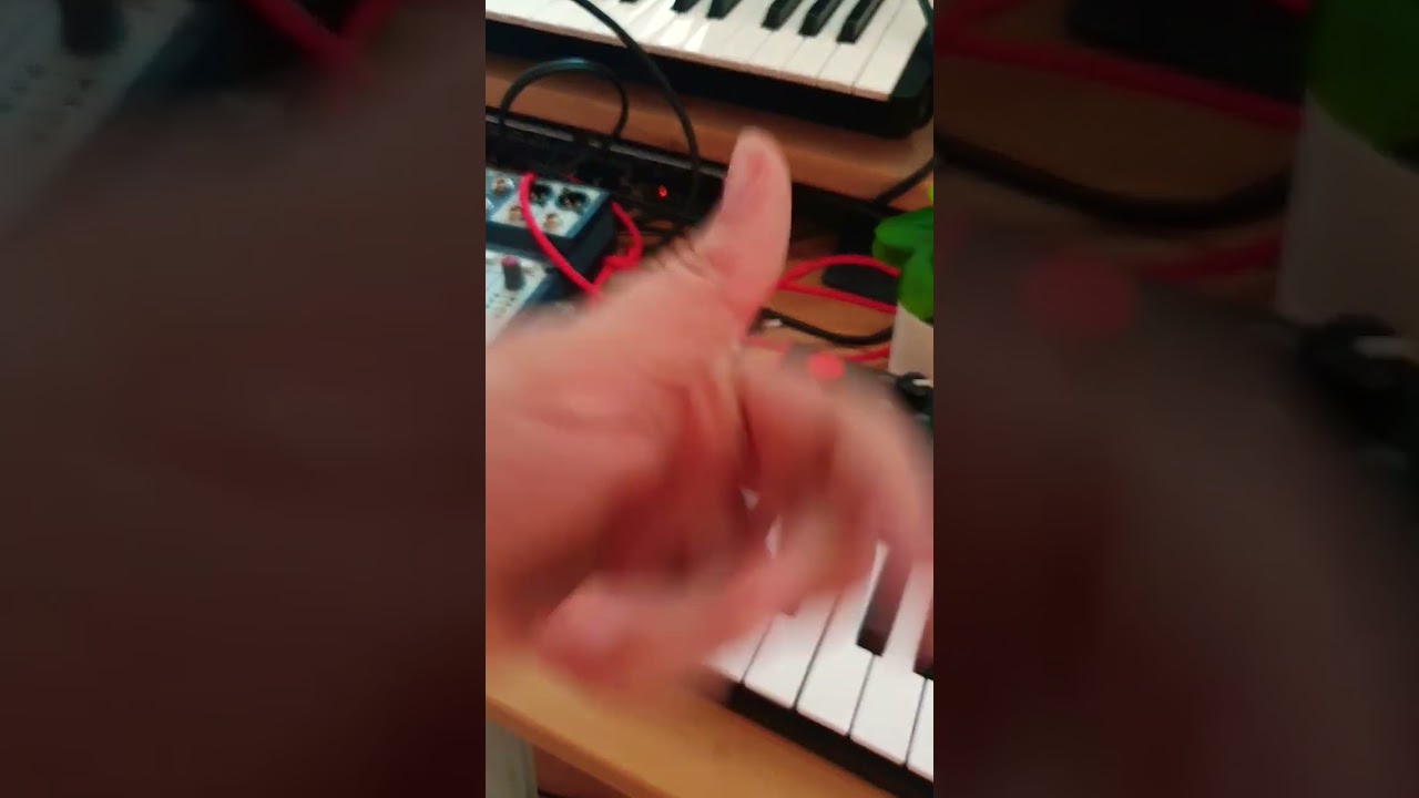 Akai mpk mini play with meris mercury 7 effects