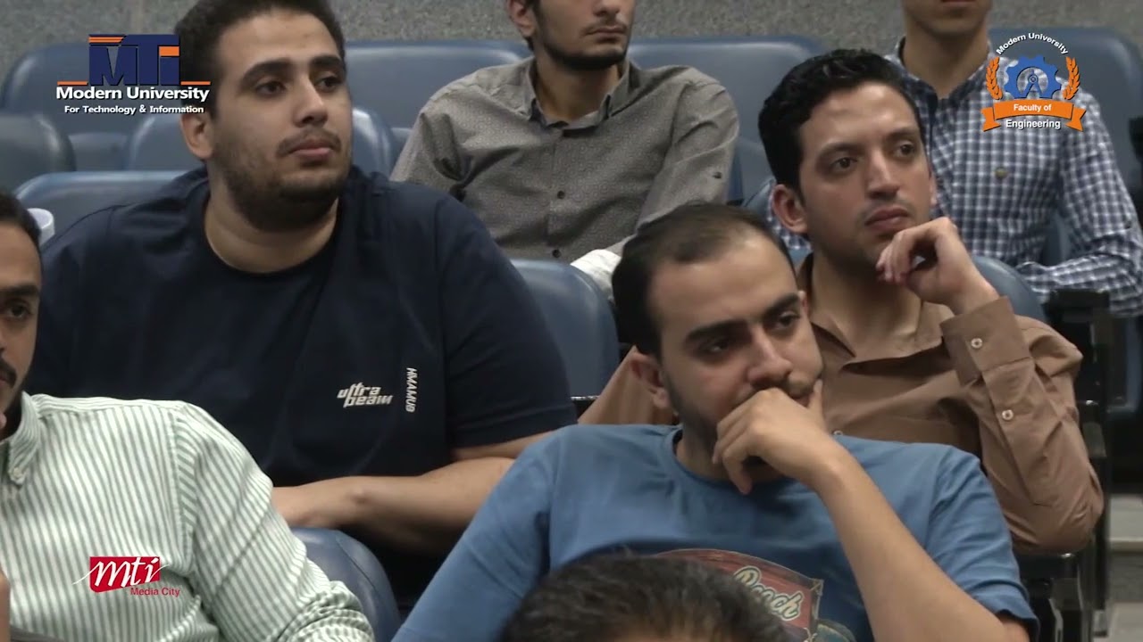 كلية الهندسة تنظم اليوم العلمي لقسمي المدني والمعماري بحضور كبار الأساتذة