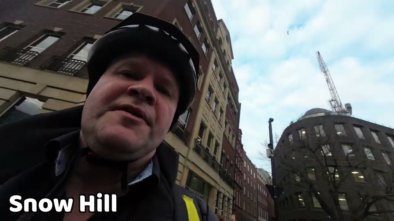 REAL TIME London Bike Ride: Smithfield to SouthBank on Santander e-bike hire