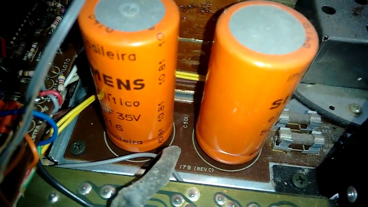 Início da revisão e limpeza do receiver Gradiente Model 1360 parte 2
