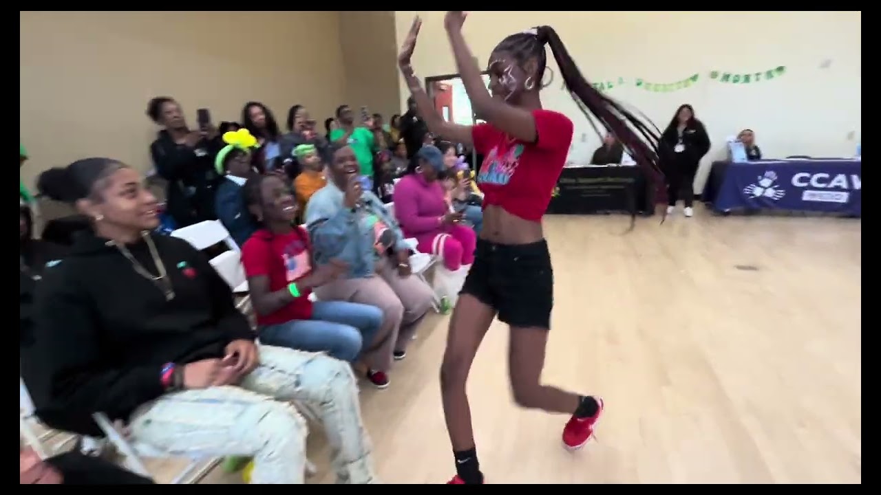 The Energy Was Lit 🔥 In The Room !! #helensquad #helenboyz #helengirls