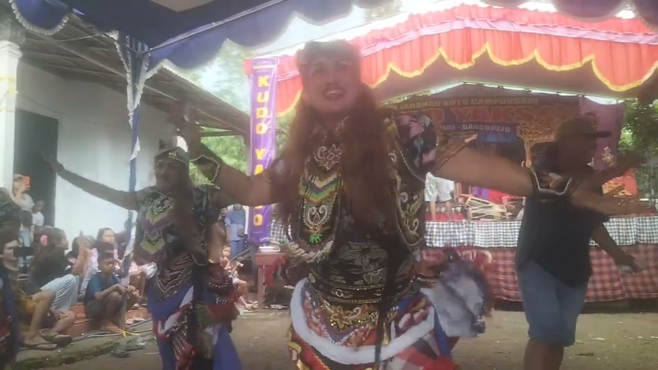 LIVE 🇲🇨 Kudo yakso campur sari banyuwangi # tari Buto wedok 