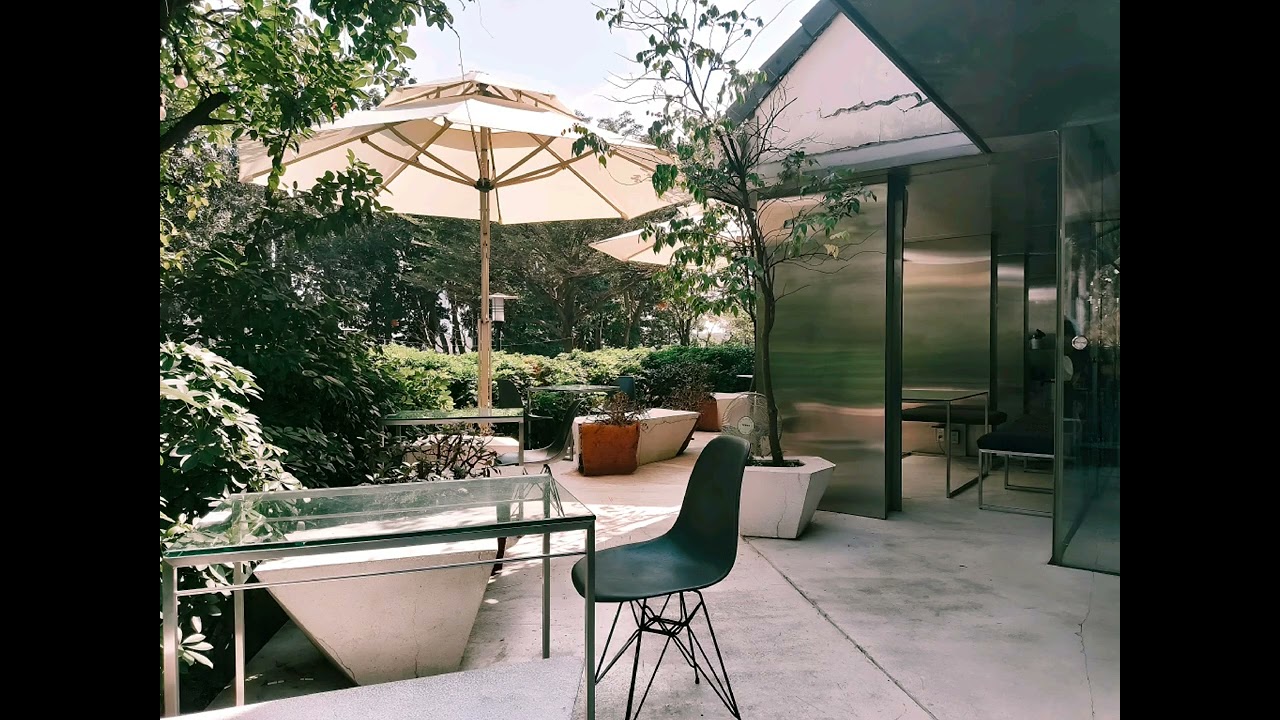 River-Side Roasters | The Airy Atmosphere of Bosgaurus Saigon Pearl