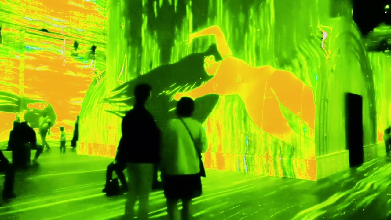 #65. Gustav Klimt gold in motion , digital projections in Amsterdam .