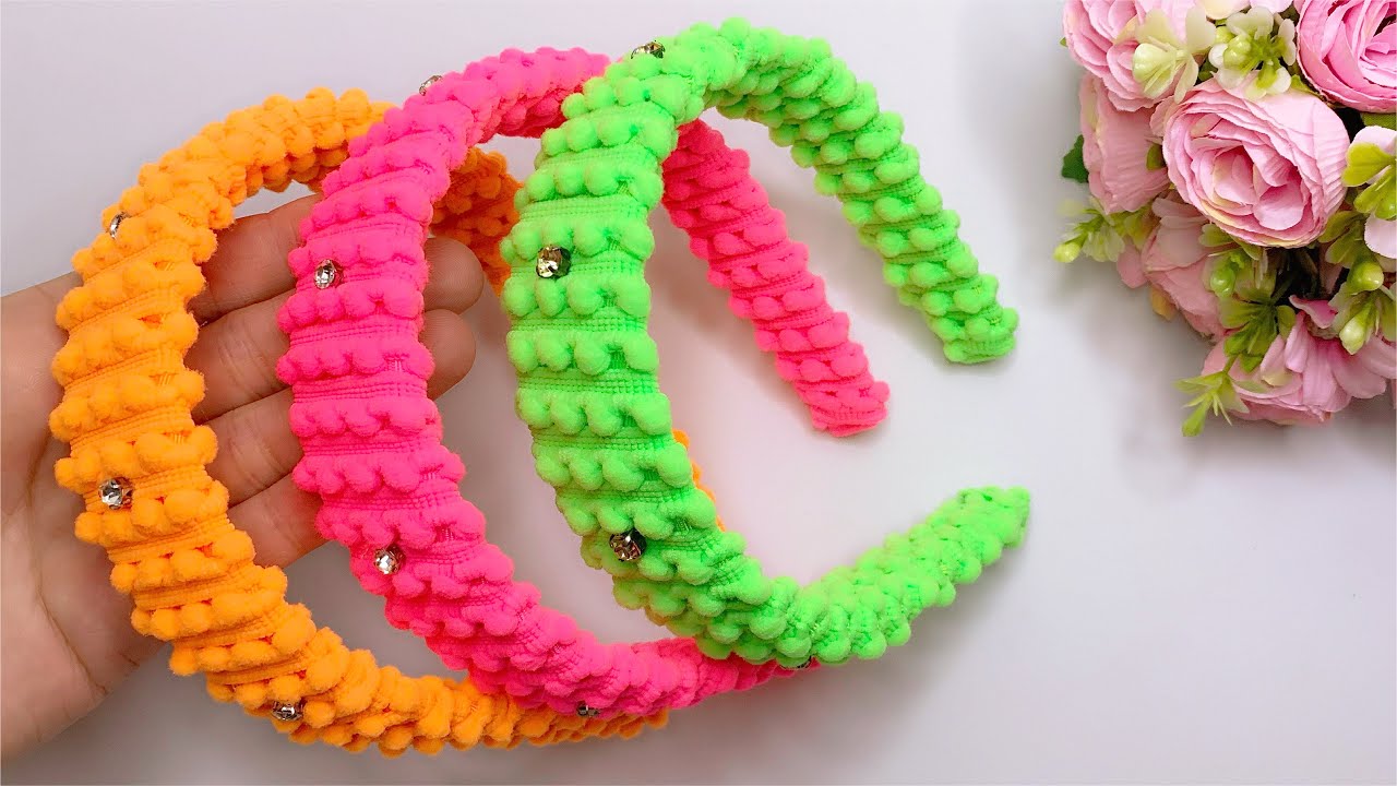 TIARA MARI NEON FEITA COM TIRA DE POMPOM/para Verão e Carnaval #ribbonbow 🎀By Marina Me