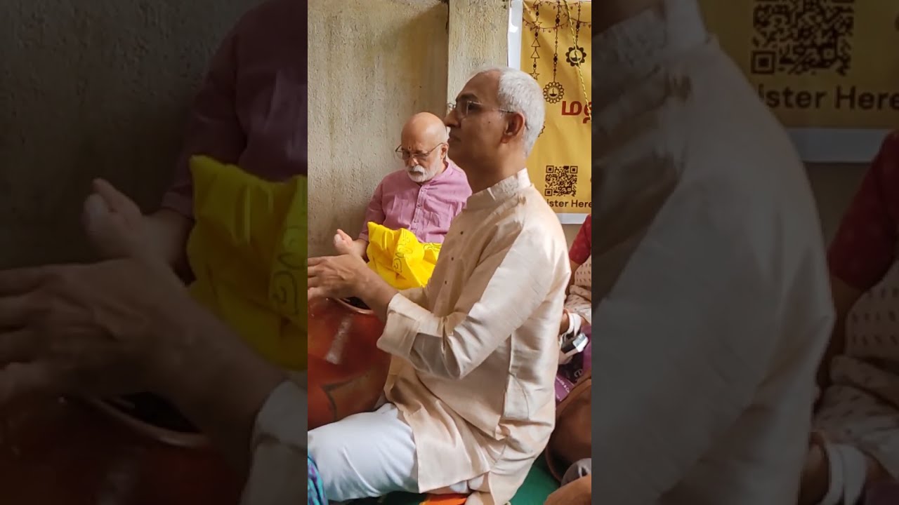 Mandolin Abiyukth plays Karnatic Music Kudali 72 Pitathipathi Sri AbinavaSanakara Bharathi Swamigal