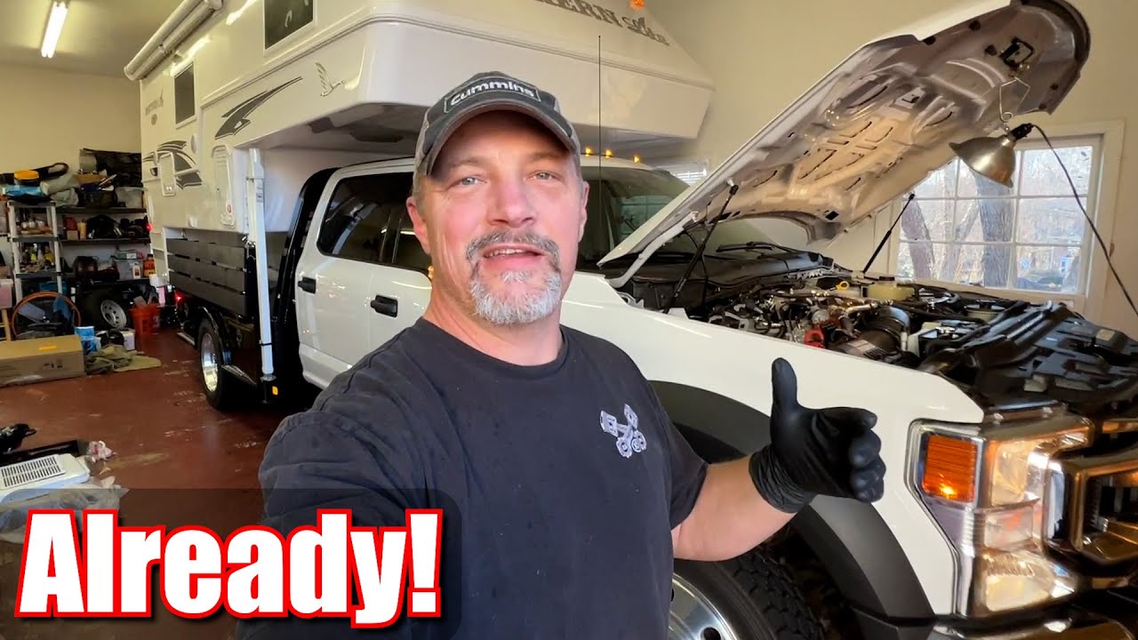 Простая замена топливного фильтра / Ford F450 Cab Chassis 6.7L