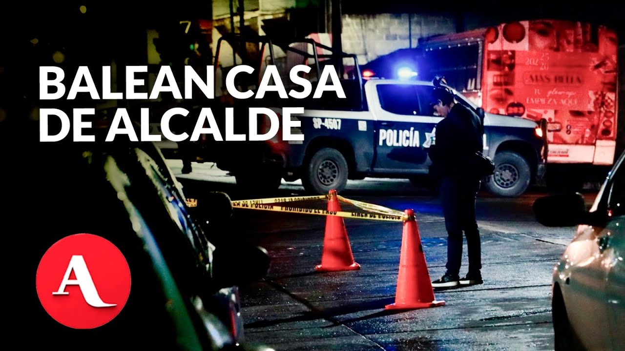 Auto gris se estaciona y balea vivienda del alcalde de Banderilla | Sarah Landa