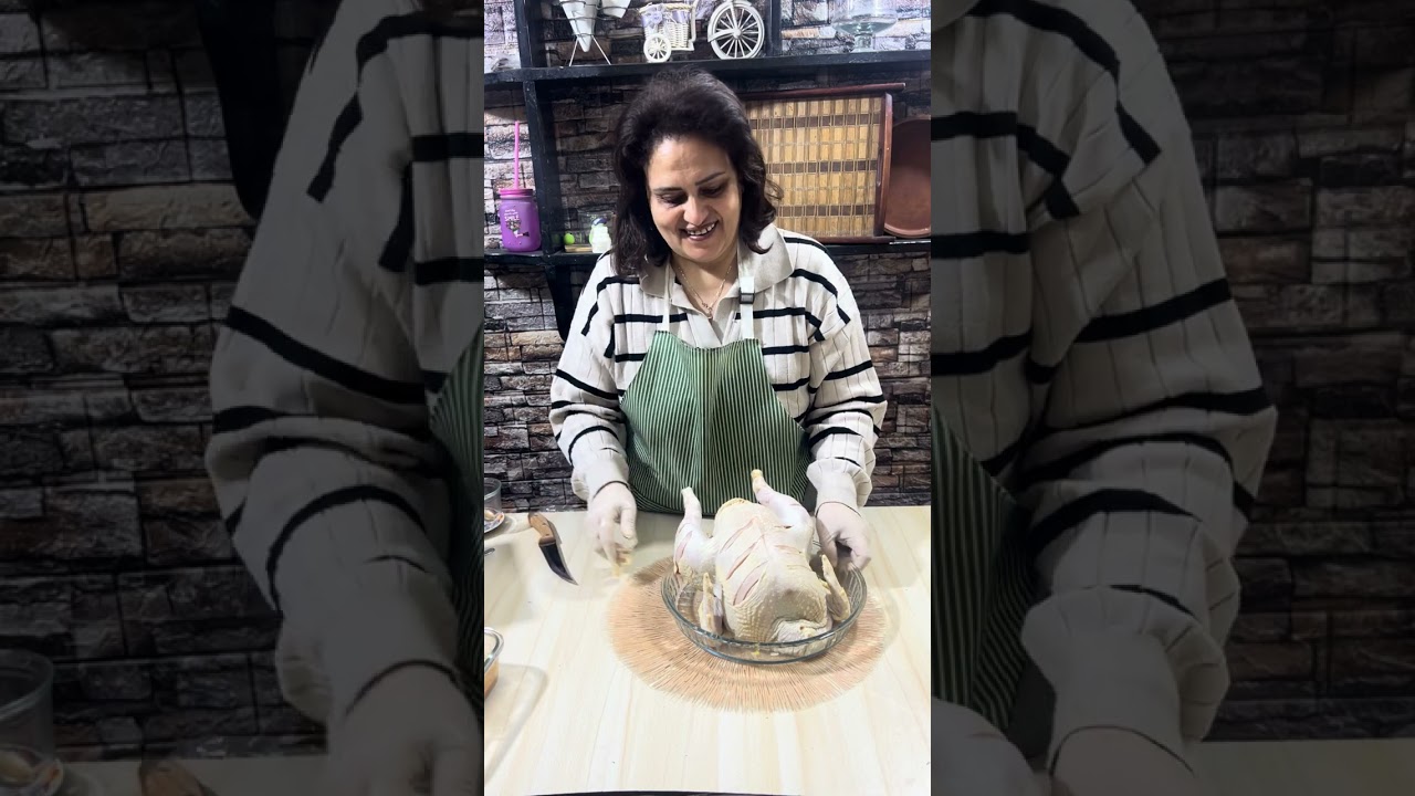 السر في الكيس ده! 🤫 عملت عزومة بفرخة أمهات والكل سألني: 'دي ديك رومي ولا إيه⁉️#cooking 