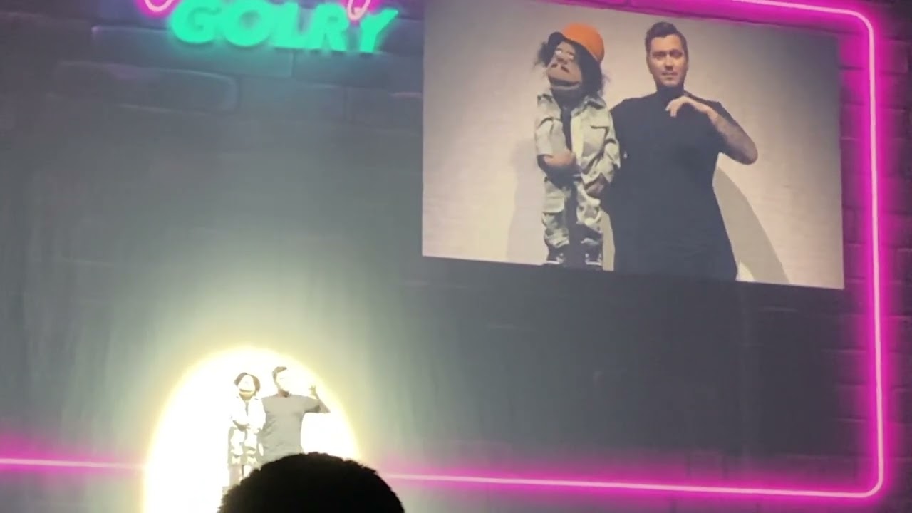 Jeff Panacloc nous fait marrer🤣 à Metz ￼￼
