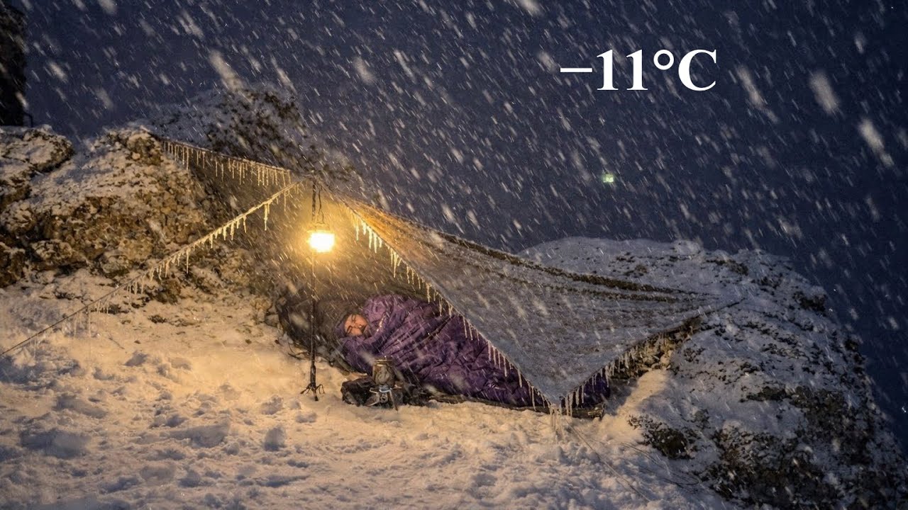 Can I Really Survive Alone at &minus;11&deg;C Under the Cliffs? | Extreme Winter Survival Camping