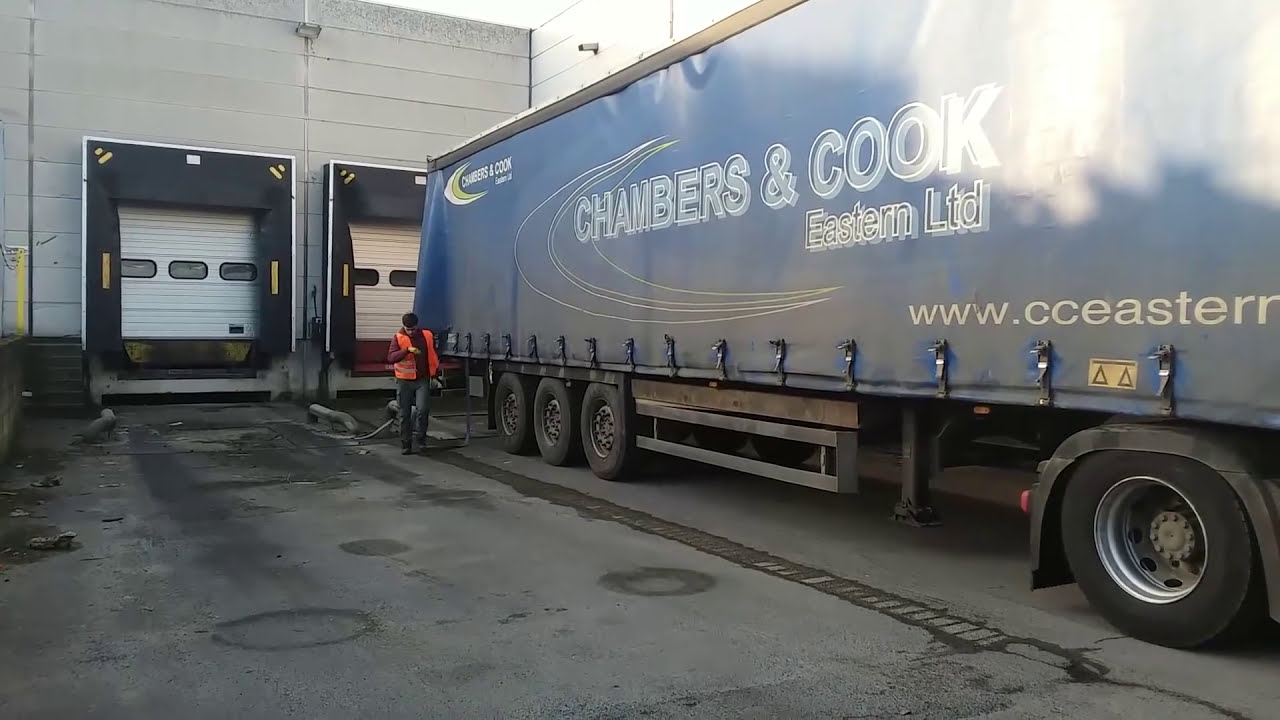 Cum să folosești tahograful și cum să cupli/decupli o remorcă la un camion | Tutoriale pentru șoferi