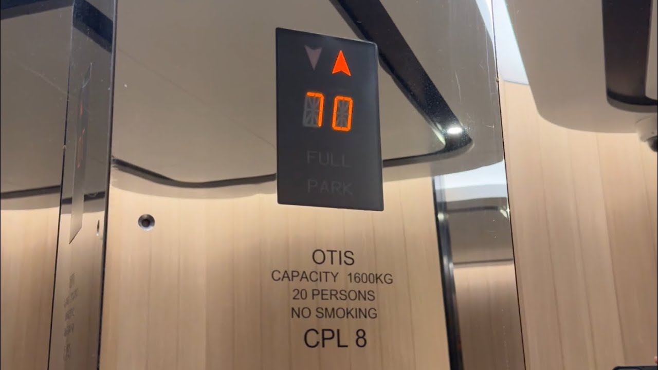 VERY HIGH SPEED OTIS SKYWAY 8 m/s ELEVATORS AT SINGAPORE'S TALLEST HOTEL, Swissotel the Stamford!