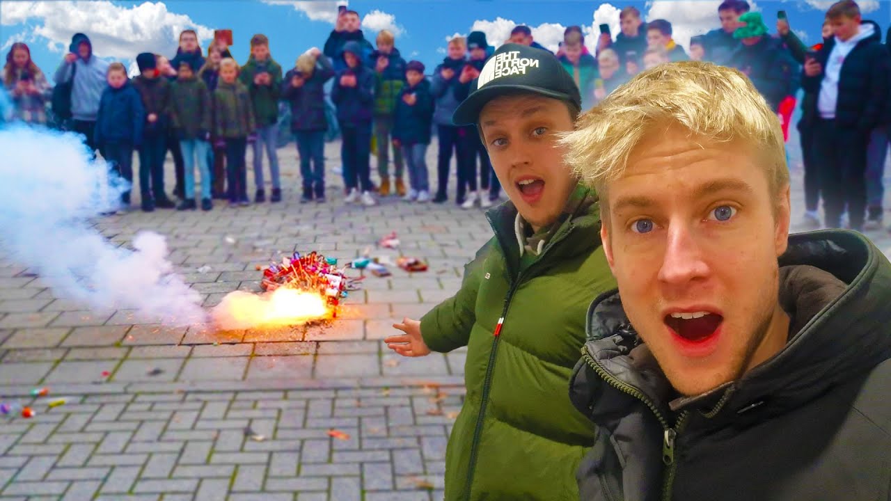 HIER WORDT VEEL VUURWERK AFGESTOKEN