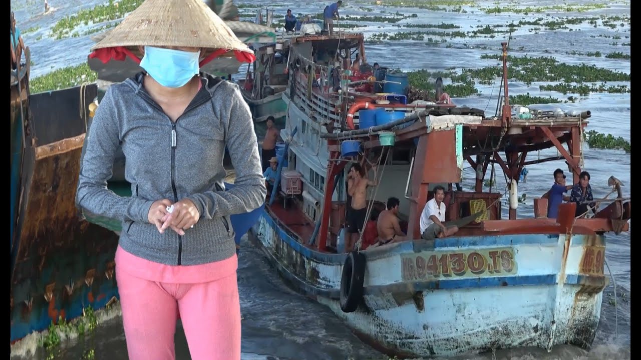 Những C&ocirc; G&aacute;i Đẹp Miền T&acirc;y Theo X&agrave; Lan Vượt Cống/ Boats