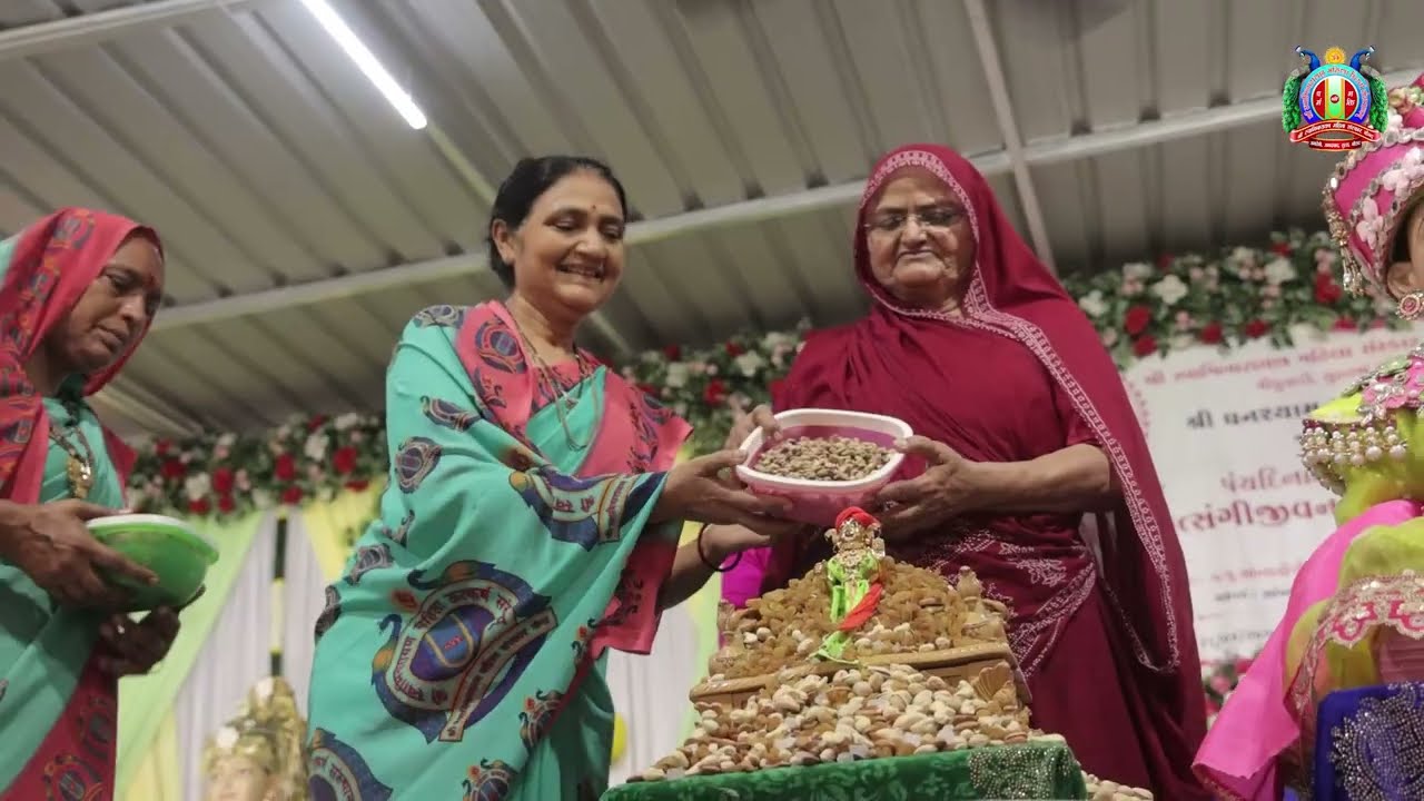 સૂકામેવા થી પ્રભુનો અભિષેક // Prerak: sa.yo.lilaba  // Amreli Mahila Mandir