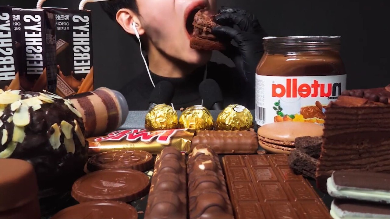 ASMR MUKBANG Chocolate Desserts 3
