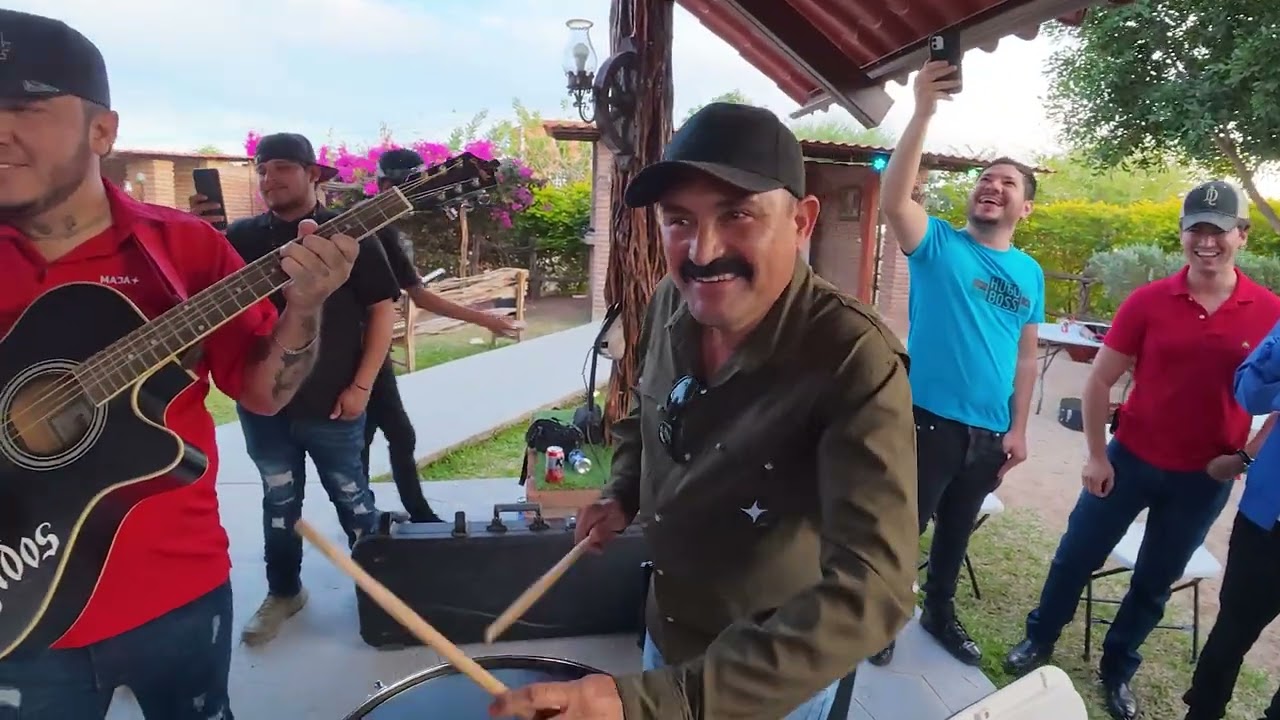 Los Mas Buscados, Los Hijos De Ortiz & Los Forajidos - Las Viboras Venenosas (En Vivo 2026)