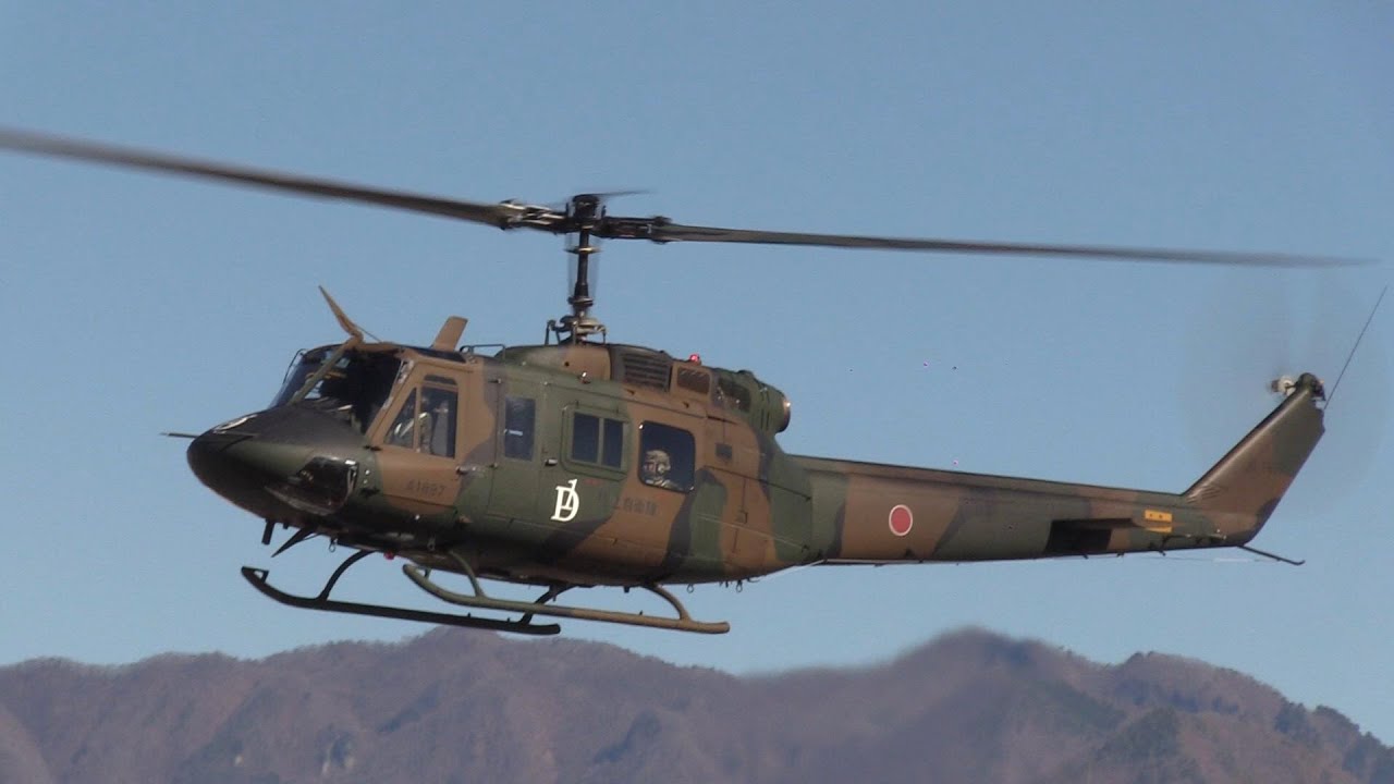 [日本航空高校航空祭2023] 陸上自衛隊多用途ヘリコプター「UH-1J」/ハンター立川より飛来