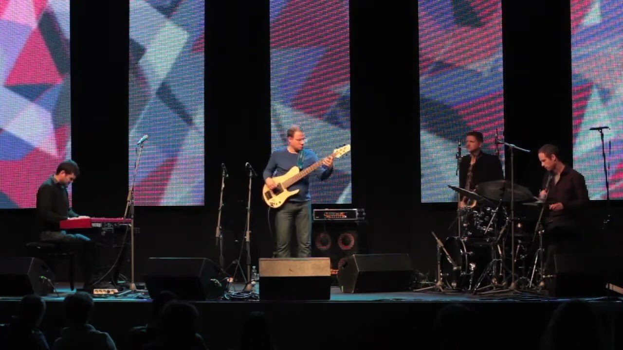 Peter Erdei Bass solo / Kavorka /