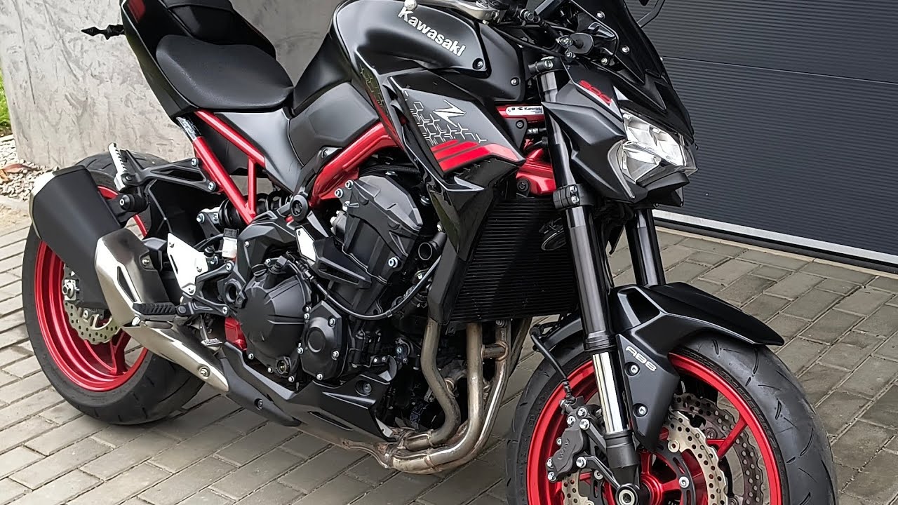 wideoprezentacja Kawasaki z900 2021 @Janesymoto