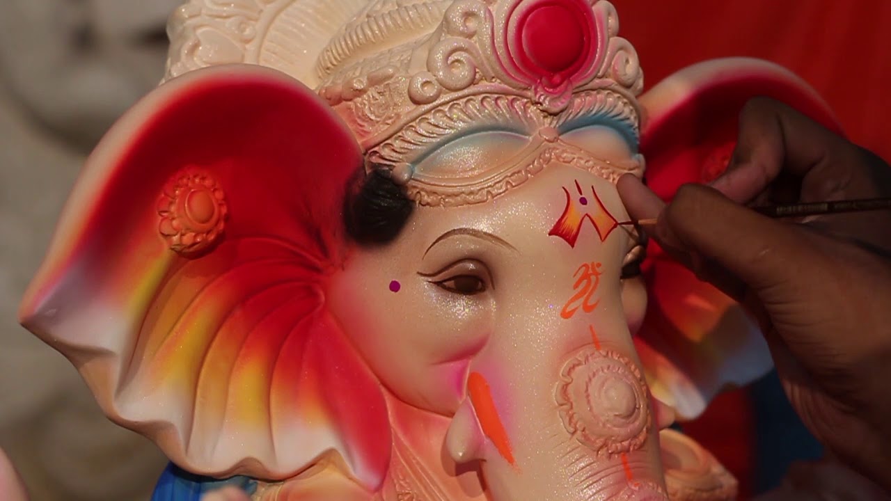 Omkar Kala Kendra Ganpati Murti Making
