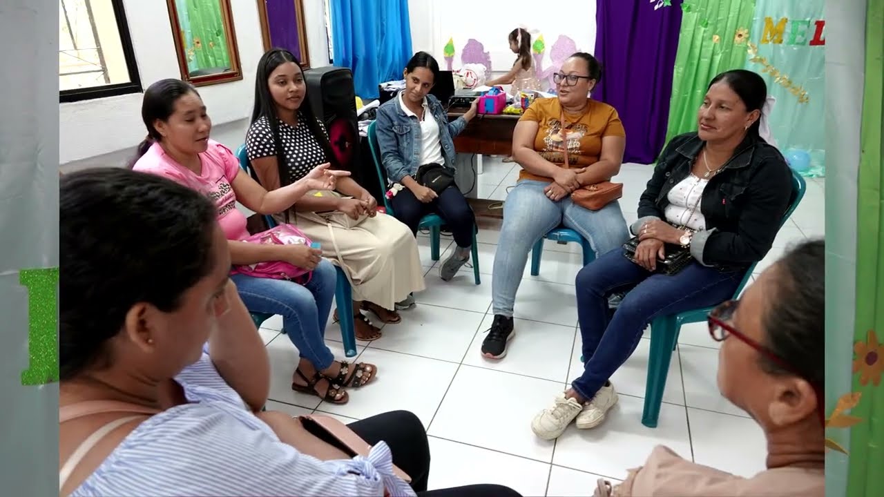 Conversatorio reflexivo sobre el acceso a medios de vida.