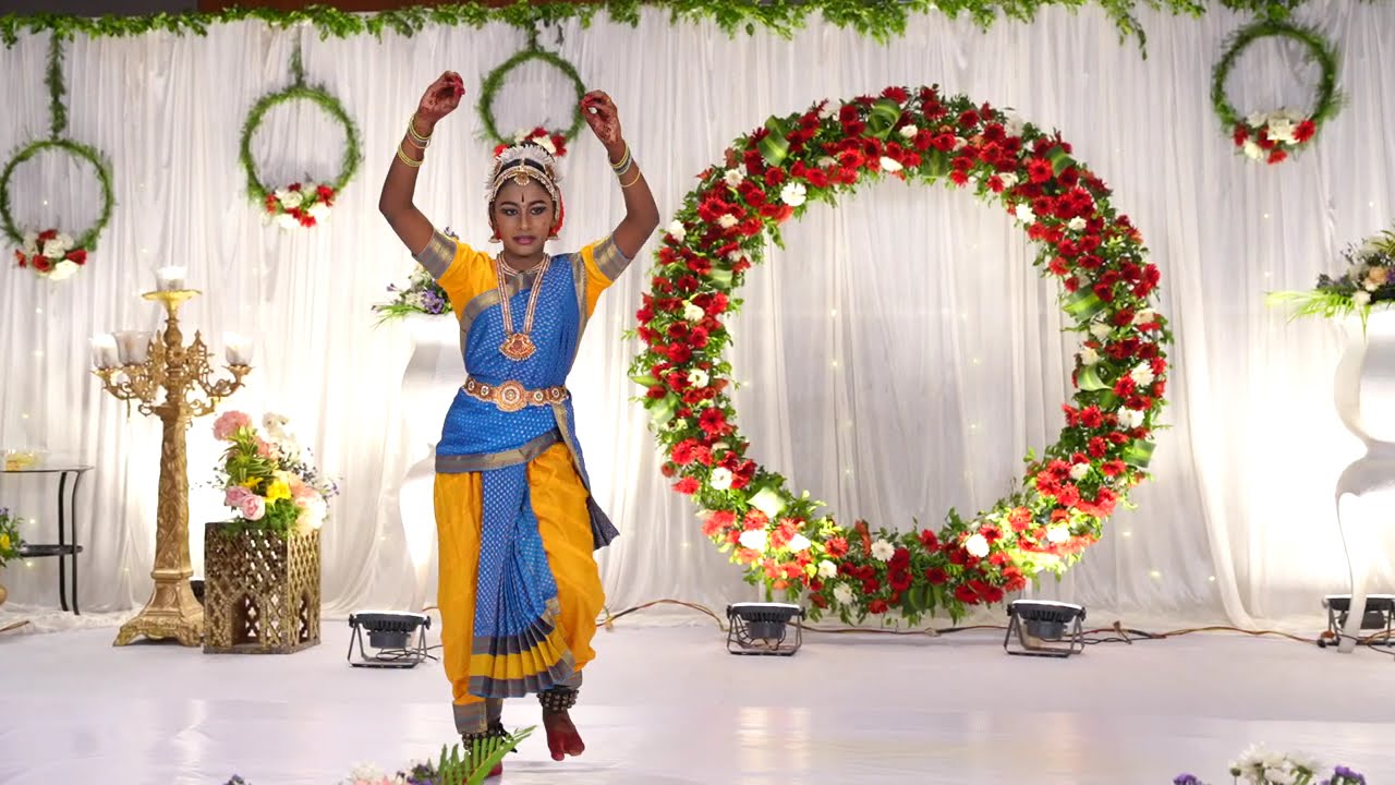 Ananda Nartana Ganapatim by Kriti