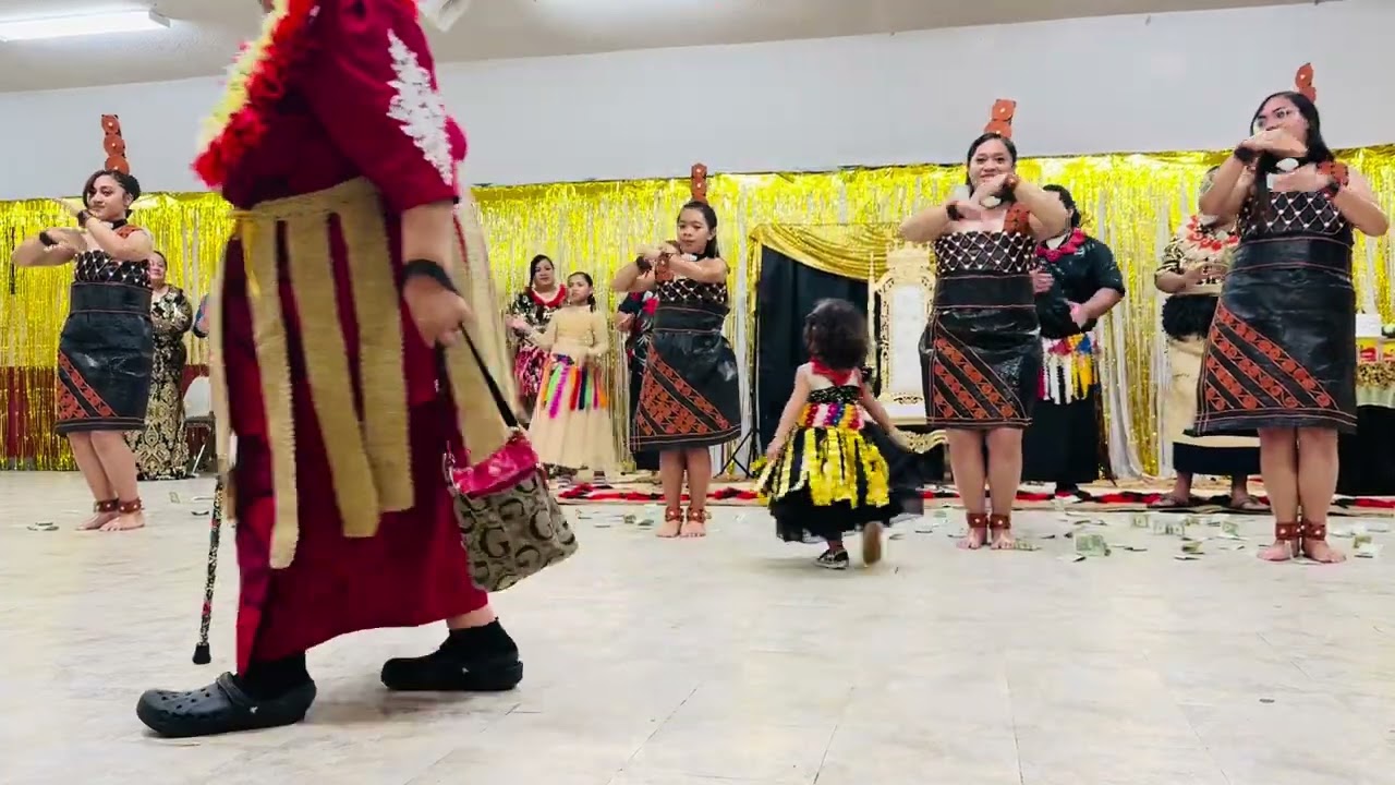 Tauolunga Asaeli Girls “HAKOHAKO”
