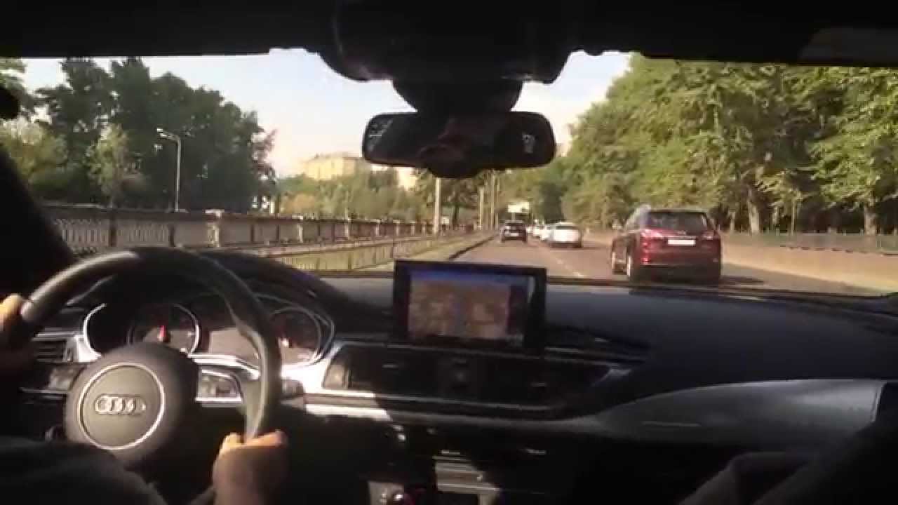 RS7 - тяжело быть быстрым автомобилем в пробке)))