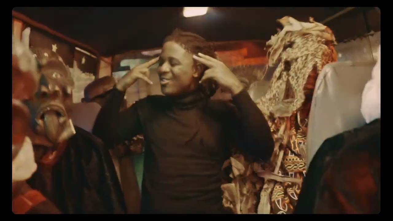 AWU  -  MOLA   (OFFICIAL VIDEO)