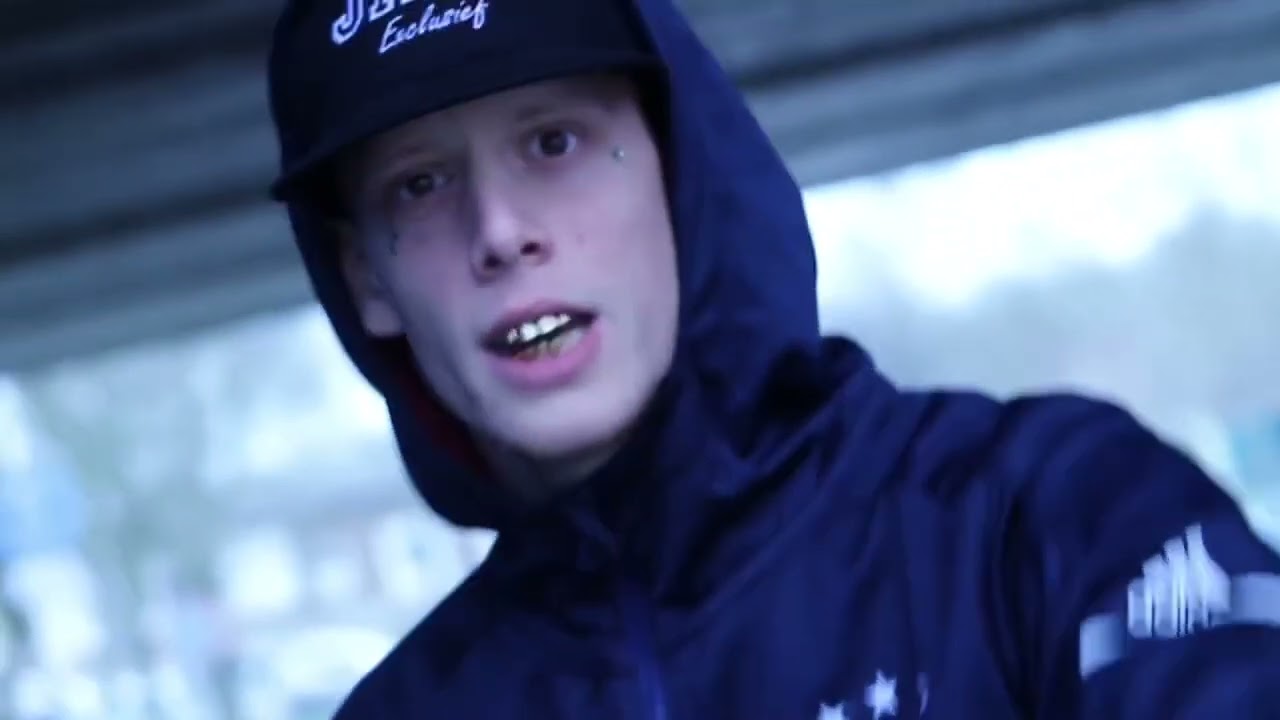 1. L&rsquo;argant - 045.(official videoclip) (Boy Uit 045 EP)
