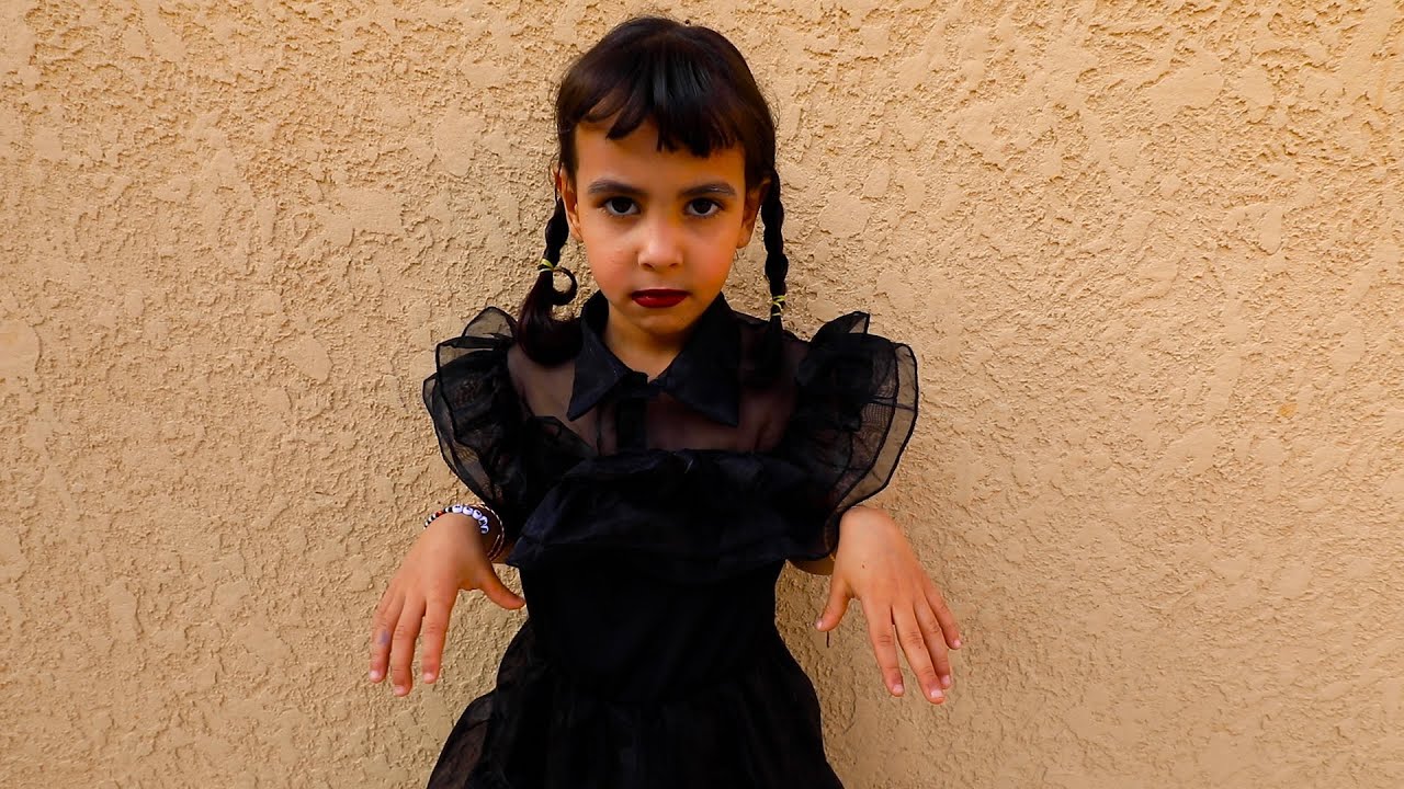ميمي صارت وينزداي مخيفة ! شوفوا شو صار ! turn to Wednesday