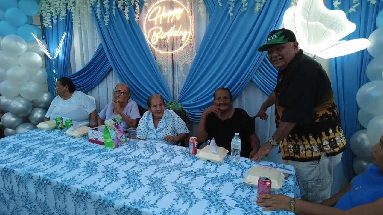 celebración de 89 años vida Sra. Blanca Ferman , en el barrio la cruz.