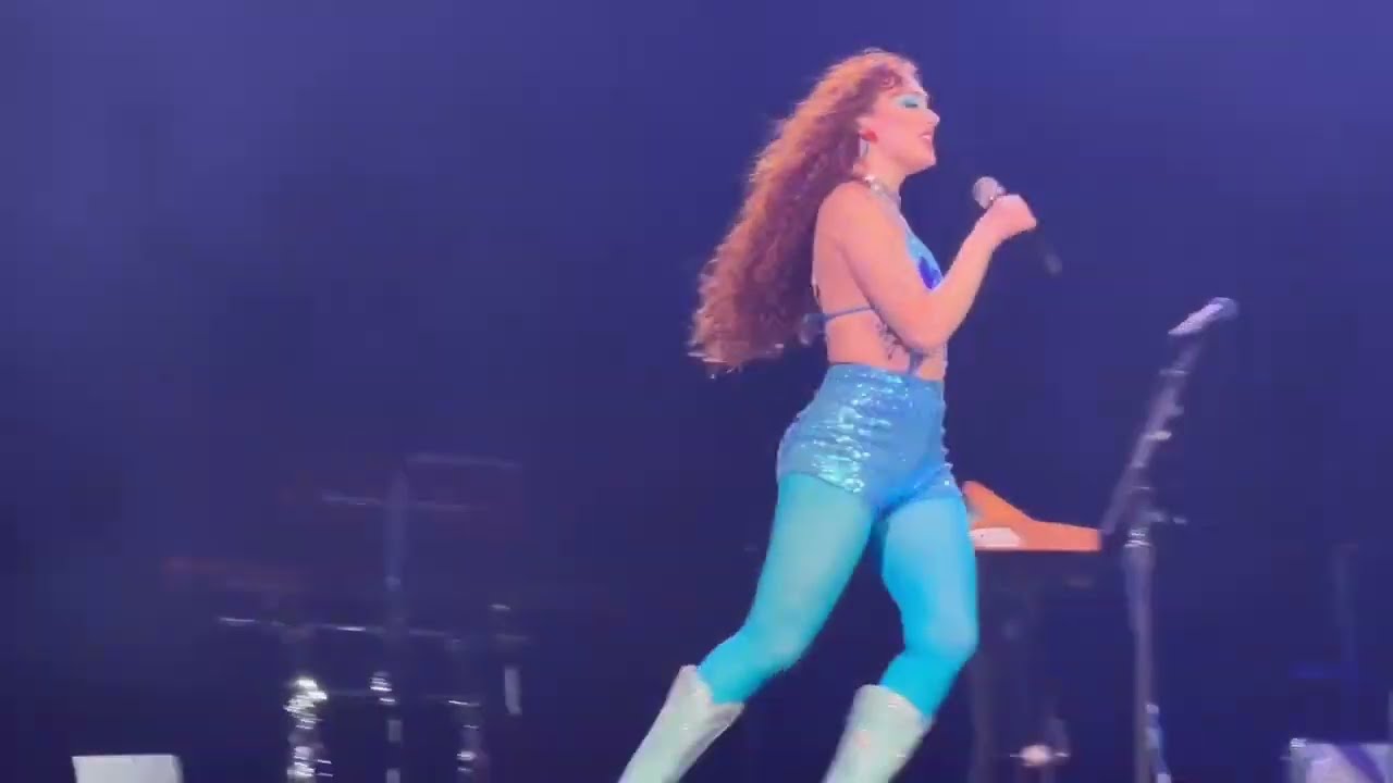 Chappell Roan - Naked In Manhattan (Live 26-03-2024 - Centre Bell, Montréal, Québec)