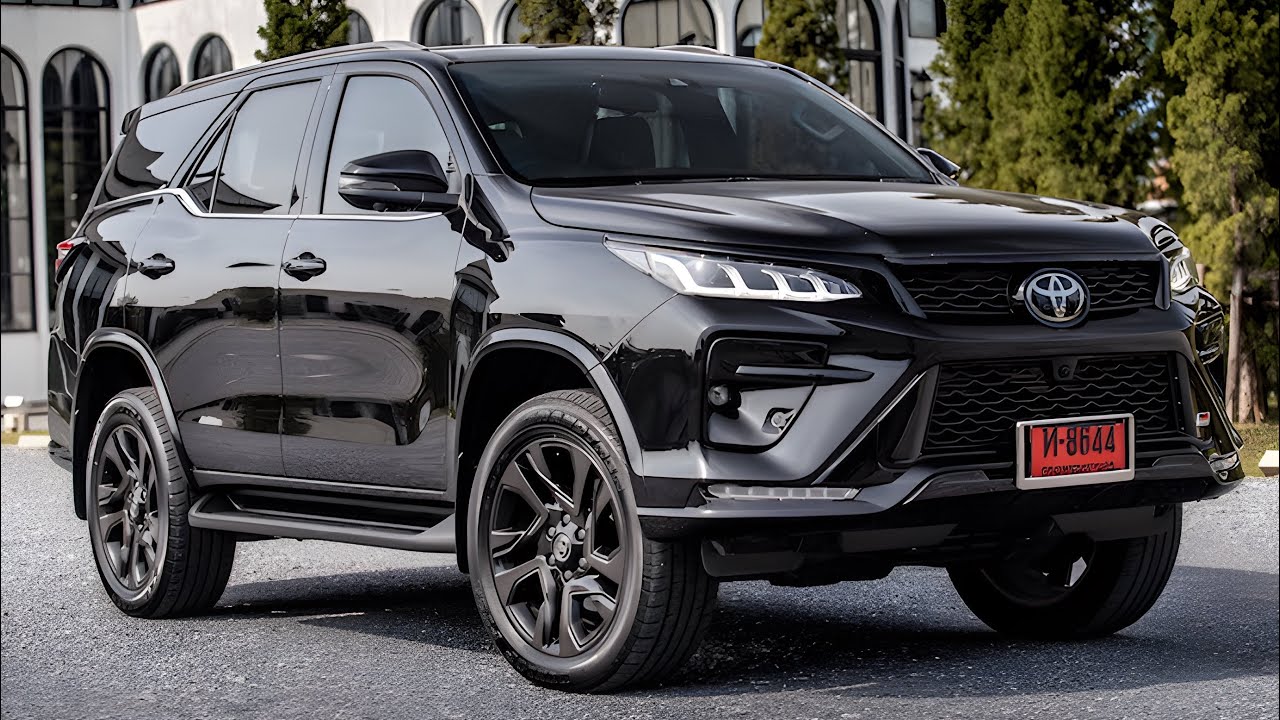 2023 Toyota Fortuner GR Sport (4K Review) - Interior and Exterior Details