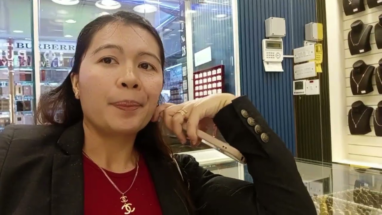 Nagpunta Ako Dito Para Sa ID At Burjuman Al Attar Shopping Mall 