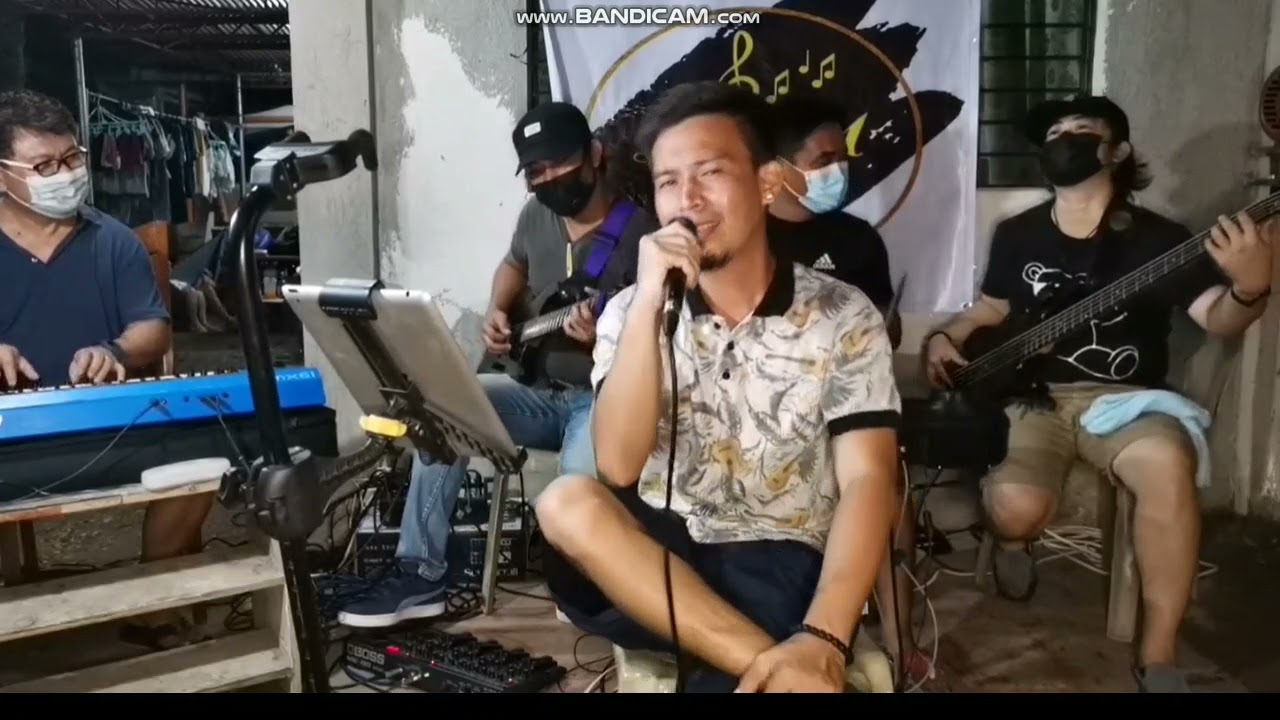 Bryan Adams Medley by Liloan's Finest Musicians Feat. Crestian Momo