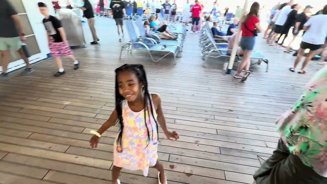 Willow and Kam Carnival Freedom Farewell 