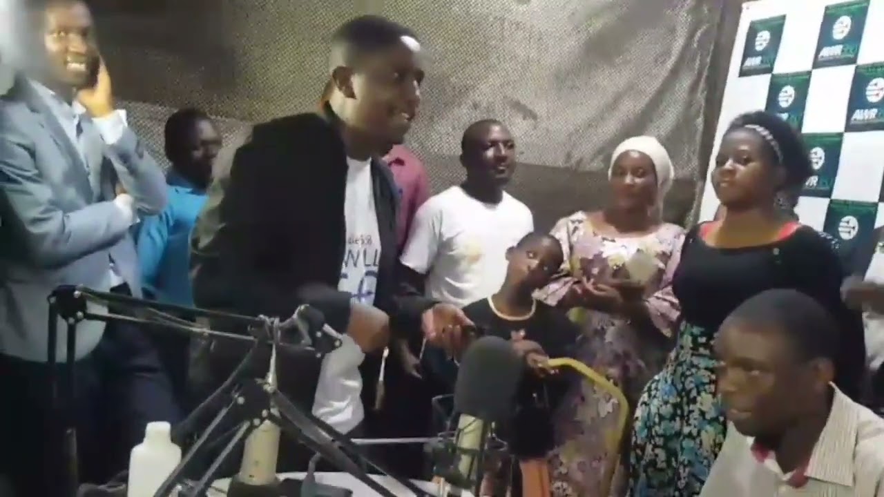 Interview pour préparer le lancement officiel