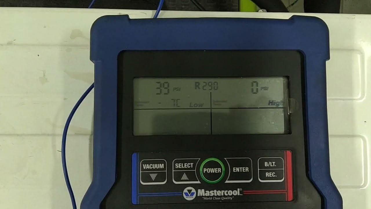 Carga de refrigerante R 290 equipo aire acondicionado Mini Split