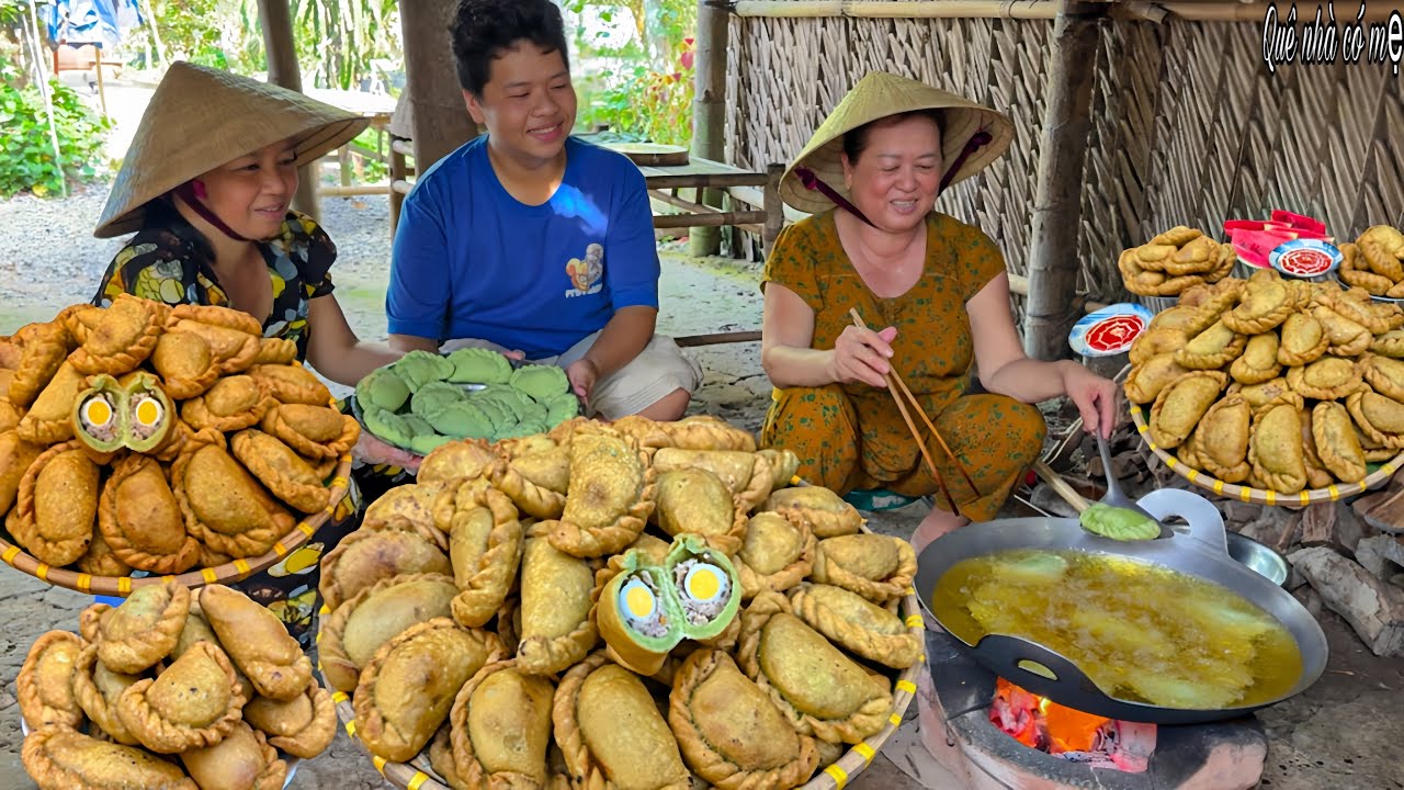 Bánh Xếp Chiên Giòn Nhân Thịt Lá Dứa, Trứng Cút | Hương Vị Bánh Quê || Shrimp and meat dumplings