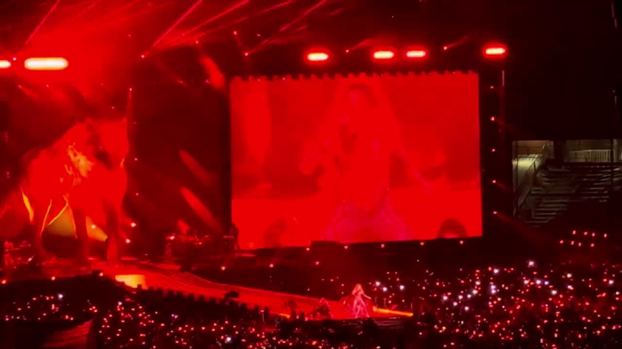 Loba / Shakira / Las Mujeres Ya No Lloran World Tour / Medellín/ 2025